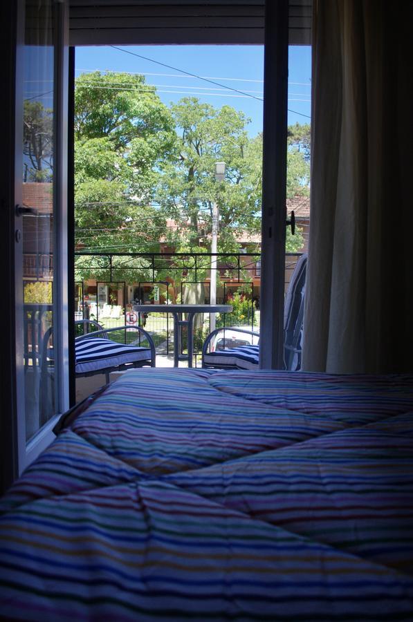 Hosteria Robert Villa Gesell Exterior foto